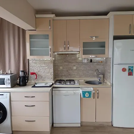 Beachfront Flat Apartman *