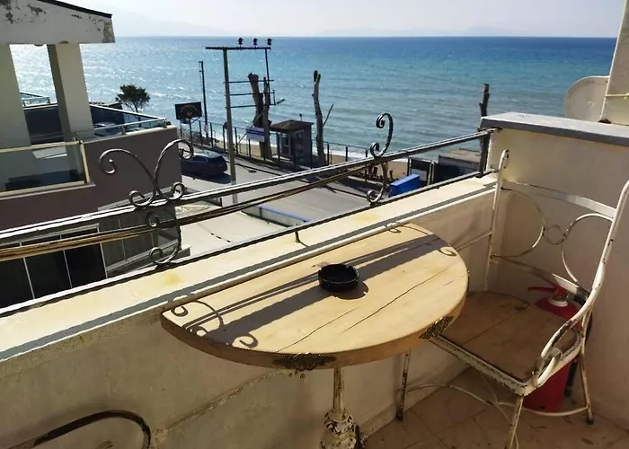 Beachfront & Panoramic Views In Апартаменты