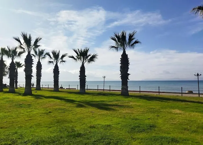 Beachfront & Panoramic Views In Кушадасы